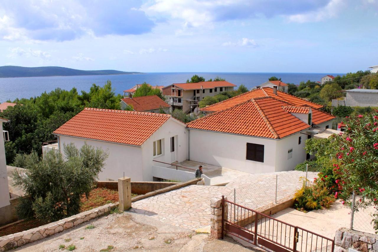 Apartments And Rooms With Parking Space Zavala, Hvar - 128 Jelsa (Hvar) Exterior foto