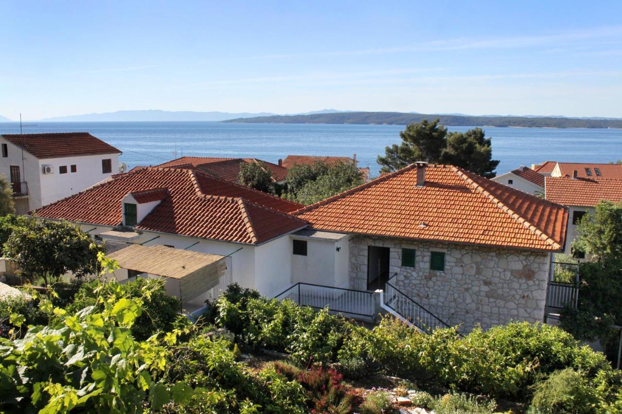 Apartments And Rooms With Parking Space Zavala, Hvar - 128 Jelsa (Hvar) Exterior foto