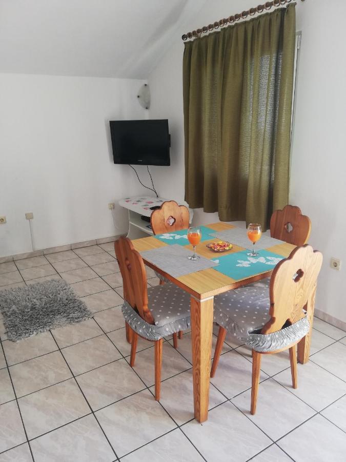 Apartments And Rooms With Parking Space Zavala, Hvar - 128 Jelsa (Hvar) Exterior foto