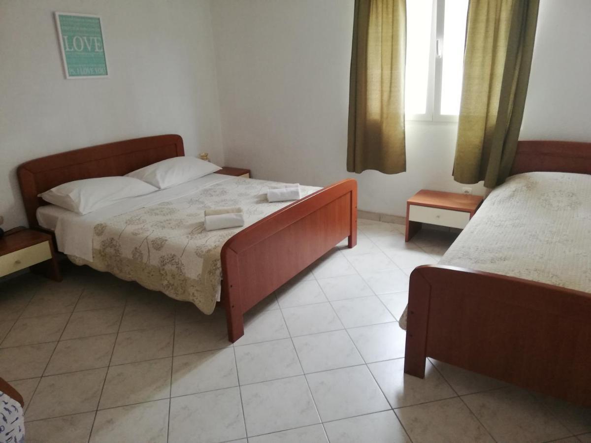 Apartments And Rooms With Parking Space Zavala, Hvar - 128 Jelsa (Hvar) Exterior foto