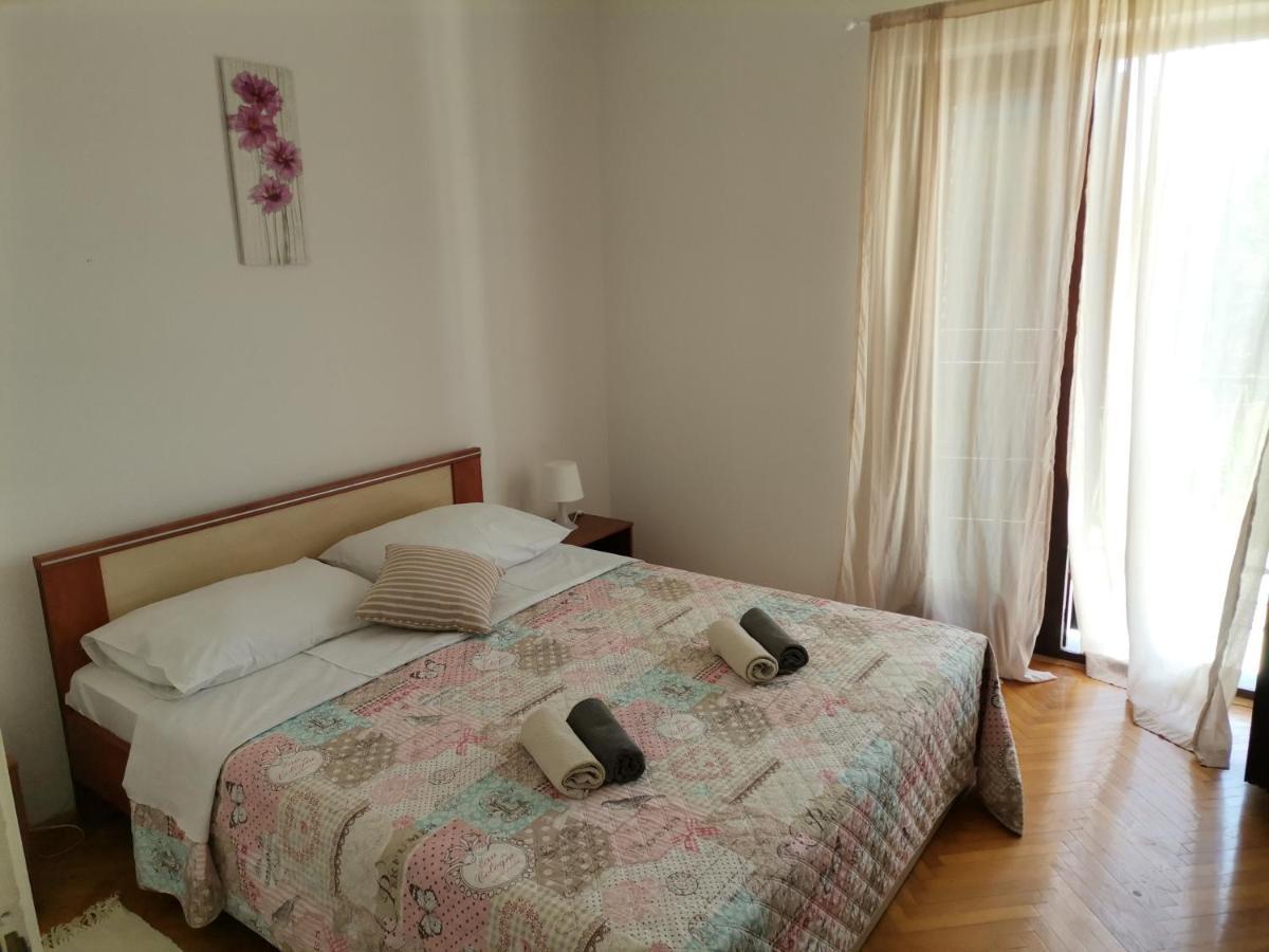 Apartments And Rooms With Parking Space Zavala, Hvar - 128 Jelsa (Hvar) Exterior foto