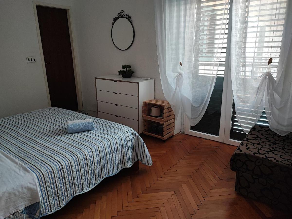 Apartments And Rooms With Parking Space Zavala, Hvar - 128 Jelsa (Hvar) Exterior foto